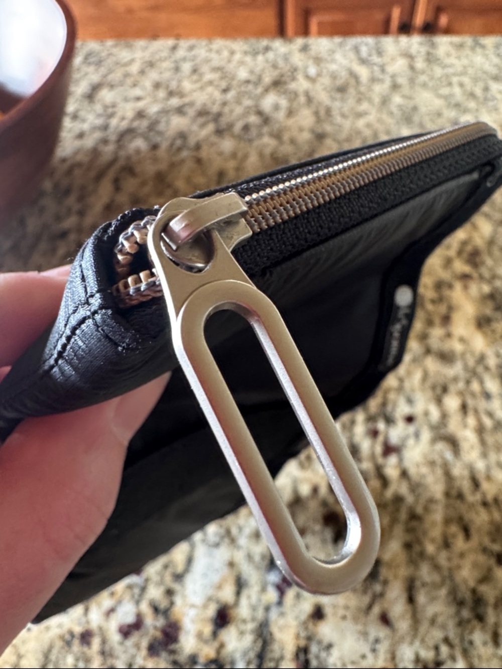 LeSportsac Essential Everyday Wallet   Black - Picture 3 of 5